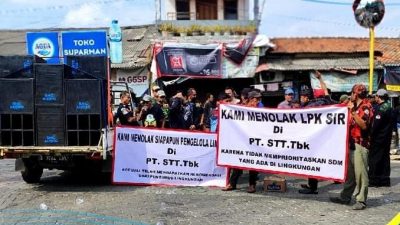 Pabrik Makanan Ringan di Bojong Menteng Digeruduk Massa