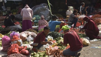 Disperindag Pastikan Stok Bahan Pokok Aman