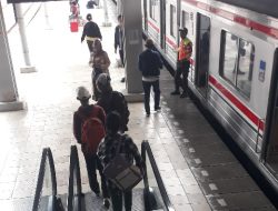 Jadwal KRL Commuter Line Jabodetabek Stasiun Bekasi dan Stasiun Cikarang, Selasa 14 Oktober 2024