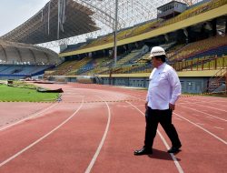 Perbaikan Atap Stadion Wibawa Mukti Belum Dipastikan
