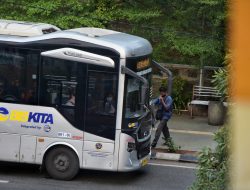 BisKita dan Elf K-01 Berbenturan Rute, Pemkab Bekasi Diminta Diskusi dengan Pengusaha