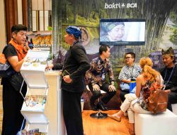 5 Desa Bakti BCA Pikat Industri Pariwisata Mancanegara di Wonderful Indonesia Travel Fair 2024