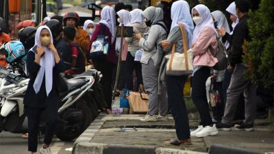 Pengusaha dan Pekerja “Wait and See” soal Kenaikan UMK 2025