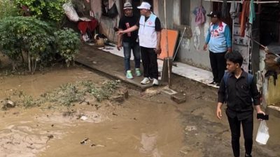 Tri Adhianto Kunjungi Warga Korban Banjir Usai Deklarasi