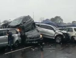 Kecelakaan Beruntun di Tol Purbaleunyi, Sejumlah Mobil Ringsek dan Bertumpukan