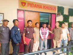 Kompensasi Bodong Rugikan Negara Rp2,04 Miliar, Tersangka AM Diserahkan ke Kejari Kota Depok