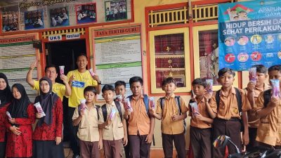 Apresiasi Pahlawan Tanpa Tanda Jasa di Hari Guru, JOYDAY Bagikan Ribuan Es Krim      