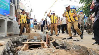 Perbaikan Drainase dan Crossing Jalan Dikebut di Jatirangga dan Jatimekar