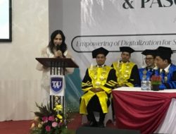 Nagita Slavina Dampingi Pengasuh Rafatar Wisuda di Kampus “Manajer Rp 1 Miliar”