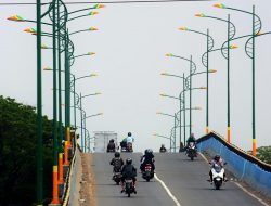 66 PJU Dekoratif Hiasi Jalan Inspeksi Kalimalang 2025, Satu Tiang Dianggarkan Rp28 Juta