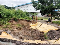 Longsor Susulan Masih Mengancam Kampung Cicadas Cikarang Selatan