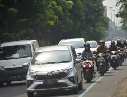 Tim URC Sitambel Monitoring Kondisi Jalan Kota Bekasi Jelang Nataru