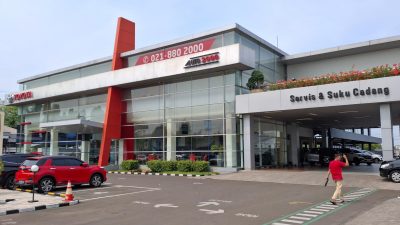 Pemilik Mobil “Lawas” Toyota Tetap Pilih Servis di Bengkel Auto2000, Ini Alasannya