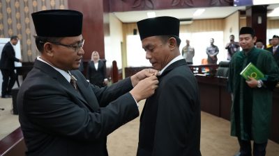 Mubakhi Resmi Gantikan Sholihin sebagai Anggota DPRD Kota Bekasi