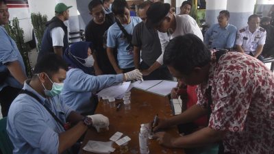 Jelang Nataru, 200 Sopir Bus di Kota Bekasi Dites Kesehatan