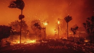 Amerika Dilanda Musibah Beruntun, Usai Kebakaran Kini Angin Topan