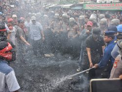 Eksekusi Pengosongan Lahan di Cluster Setia Mekar Residence Berlangsung Alot, Warga Berusaha Halangi Petugas