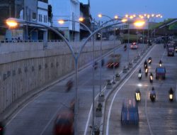 Kemacetan Parah Picu Kecelakaan Adu Banteng di Underpass Tambun