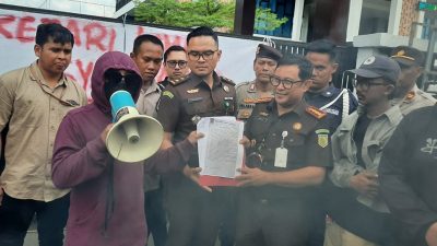 Didemo LSM Jeko, Kajari Kota Bekasi Pastikan Kasus Dugaan Korupsi Dispora Digarap