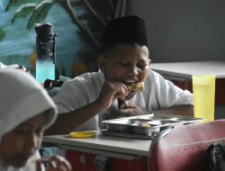 Program Makan Bergizi Gratis di Kota Bekasi: Sebagian Siswa Ogah Makan Tumis Buncis