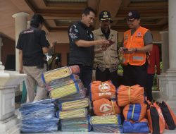 Pemkab Bekasi Posko Bencana Angin Kencang di Kantor Desa Sumberjaya