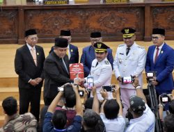 Bupati Bekasi Bakal Copot Pejabat Tak Loyal