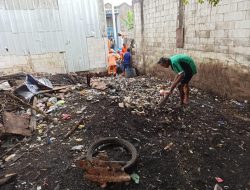 35 Ton Sampah Menumpuk Puluhan Tahun di Jalan Swadaya Harapan Jaya Akhirnya Terangkut