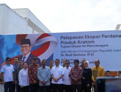 Kanwil Bea Cukai Jakarta Lepas Ekspor Perdana 13 Kontainer  Kratom dari Bekasi