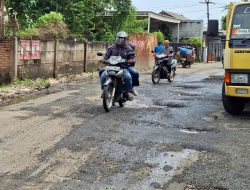Jalan Raya Asem Jaya Mustikajaya Rusak, Lurah: Sudah Diusulkan Perbaikan