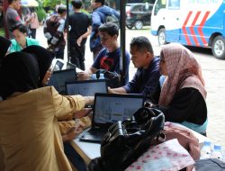 Staf Kecamatan Bekasi Barat Punya Semangat Tinggi Layanan Warga, Ini Buktinya