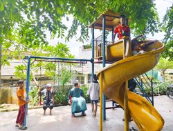 Taman Bermain di Jalan KH. Noer Ali Diperbaiki