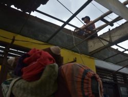 Pemerintah Desa Sumberjaya Tambun Catat 352 KK Terdampak Angin Kencang, Korban Dua Orang