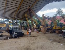 Antrean Truk Sampah di TPA Sumur Batu Gara-gara Minim Alat Berat Beroperasi