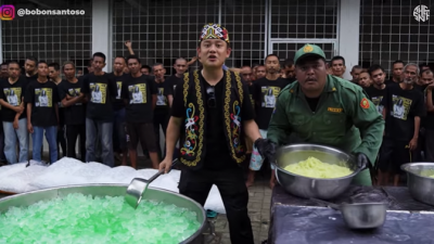 Kejadian Tak Terduga saat Bobon Santoso Bikin Es Melon Porsi Besar di Yayasan ODGJ
