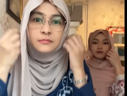 Mitha dan Dara The Virgin Pakai Hijab, Netizen Malah Salfok dengan Wajahnya: Awet Muda Banget