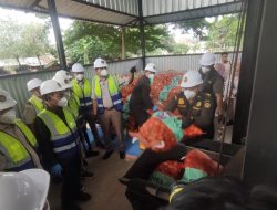 Tercemar Ini, 86,4 Ton Bawang Bombai Impor Dimusnahkan di Cikarang