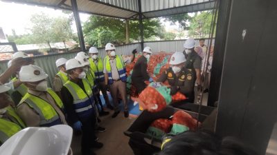 Tercemar Ini, 86,4 Ton Bawang Bombai Impor Dimusnahkan di Cikarang