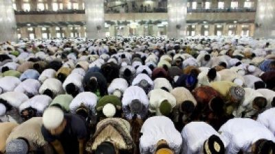 Keistimewaan Salat Tarawih Sepuluh Malam Pertama