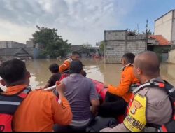 Banjir Satu Meter di Teluk Pucung Bekasi Utara, 150 Rumah Terendam dan 600 Jiwa Terdampak   