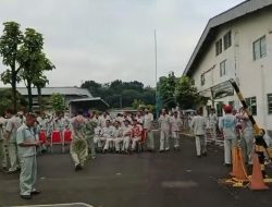 Pabrik di Cikarang Berhenti Beroperasi, Buruh Rayakan Acara Perpisahan Hari Terakhir Kerja