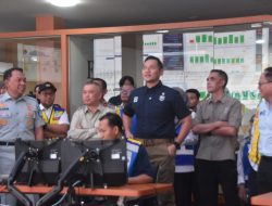 Tinjau Pusat Kendali Lalu Lintas, AHY Minta Pemudik Tidak Berlama-lama di Rest Area