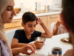 Kapan Waktu yang Ideal Anak untuk Berpuasa? Ini Penjelasannya