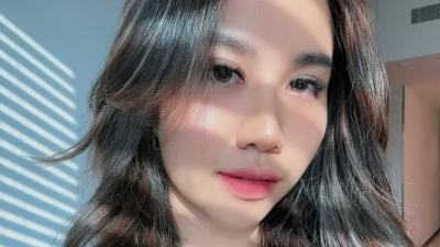 Liburan ke Dubai, Outfit Mayang Disebut Tiru Jennifer Coppen saat Main di Gurun Pasir