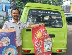 Spanduk Tak Berizin di Jatiasih Dibersihkan