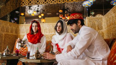 7 Etika Bertamu yang Baik saat Lebaran Idul Fitri Menurut Ajaran Islam
