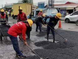 Perbaikan  Jalan I Gusti Ngurah Rai Bekasi Barat Terus Dikebut