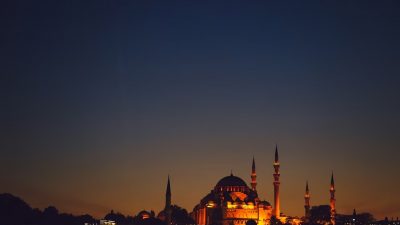 6 Tradisi Malam Takbiran Idul Fitri di Dunia