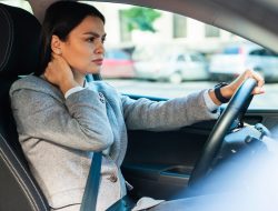 5 Cara Mengatasi Sakit Punggung Akibat Duduk Terlalu Lama saat Mudik Lebaran