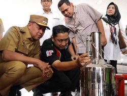 Wali Kota Bekasi Pelototi Takaran BBM