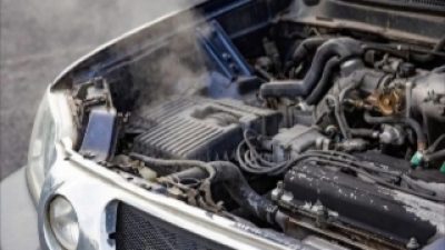 5 Cara Mencegah Mesin Mobil Overheat di Tengah Kemacetan